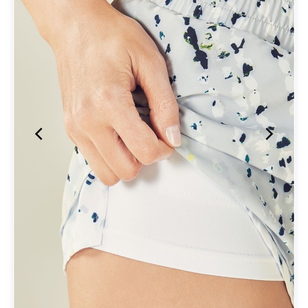 Fabletics lined workout shorts- XXS- gray/white